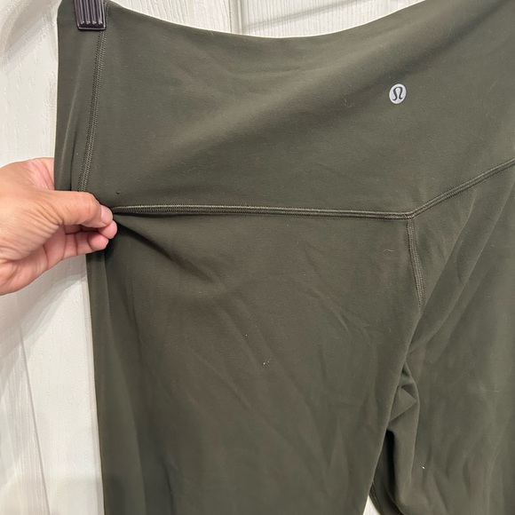 Lululemon cropped leggings green color women’s size 14 - Picture 5 of 6